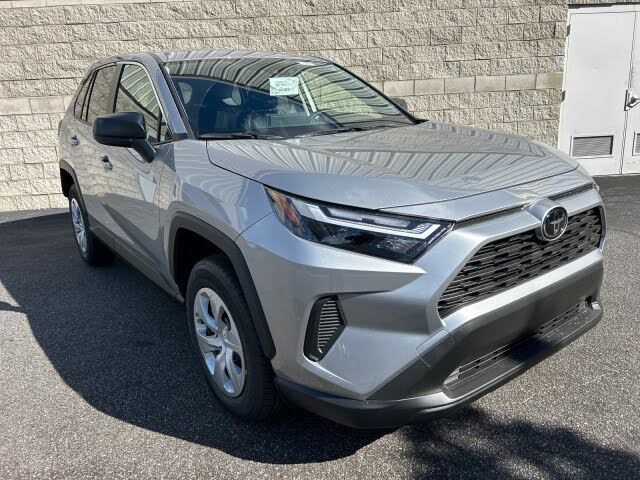 2025 Toyota RAV4 LE FWD