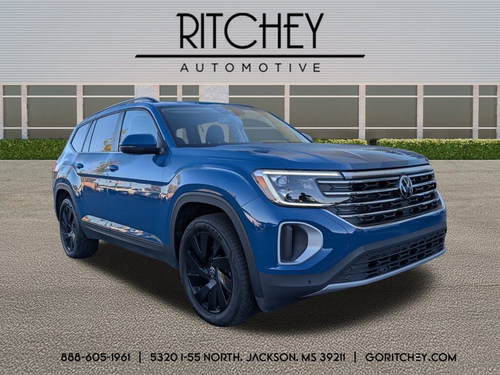 2025 Volkswagen Atlas SE FWD with Technology