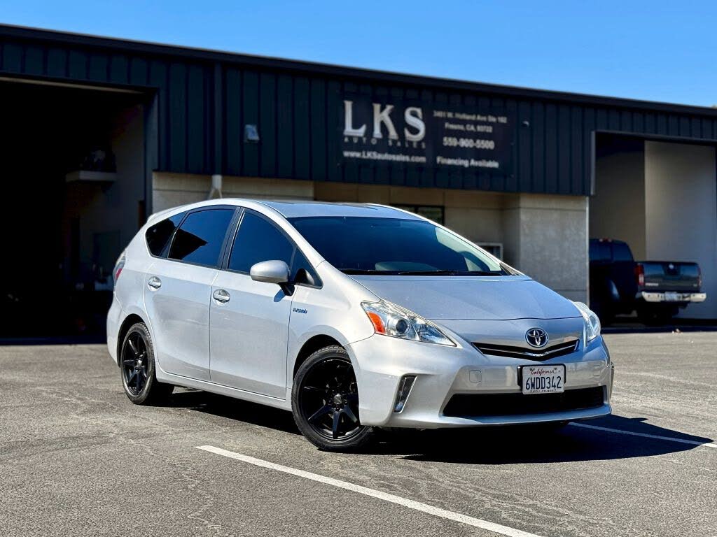 2012 Toyota Prius v Three FWD