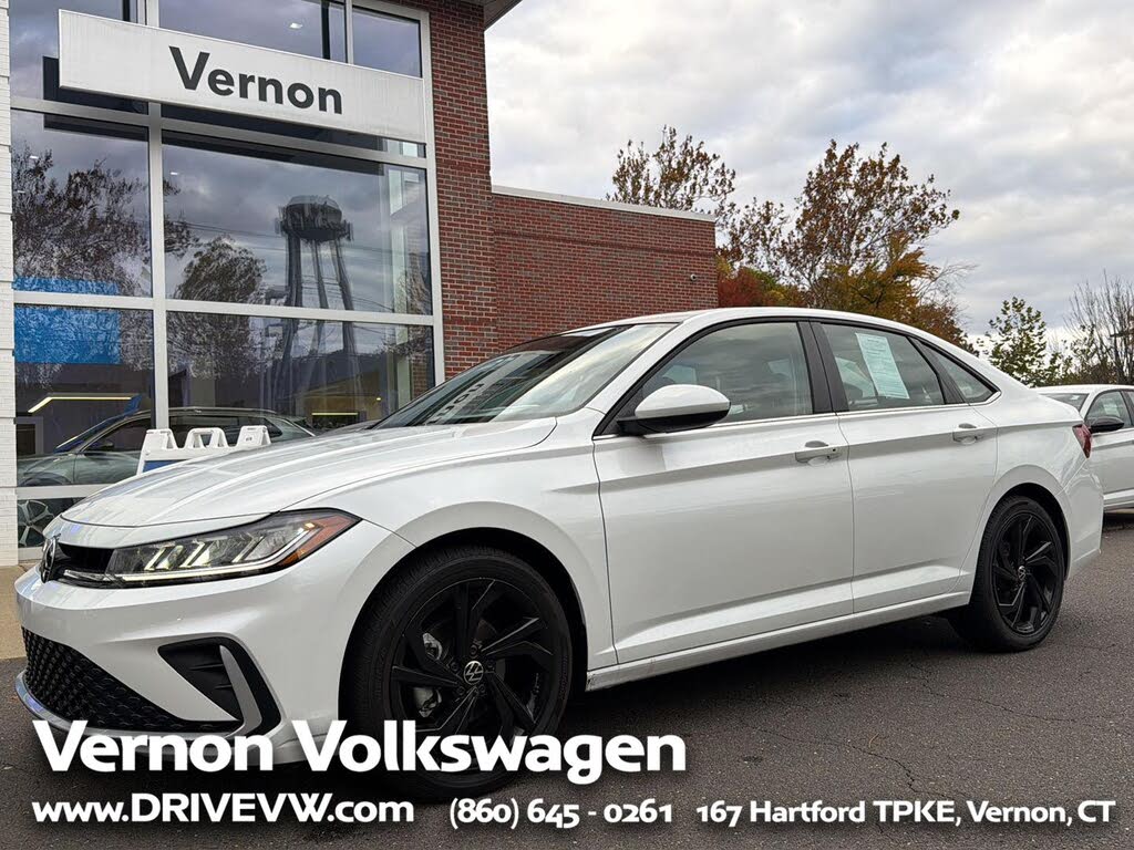 2025 Volkswagen Jetta SE FWD