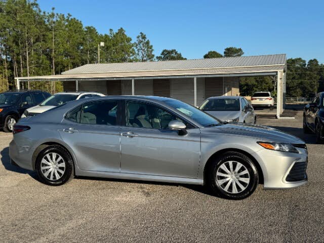 2022 Toyota Camry Hybrid LE FWD