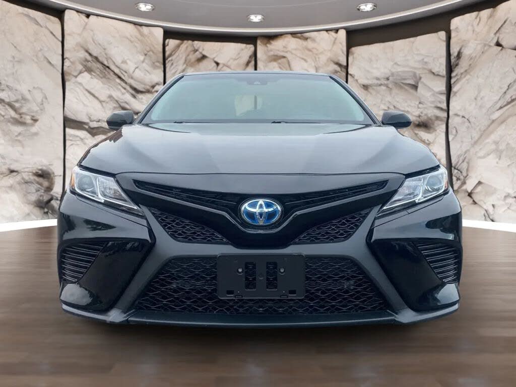 2020 Toyota Camry Hybrid SE FWD