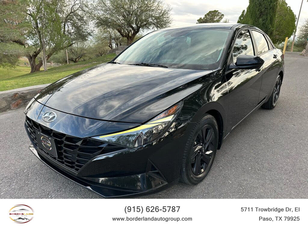 2023 Hyundai Elantra SEL FWD