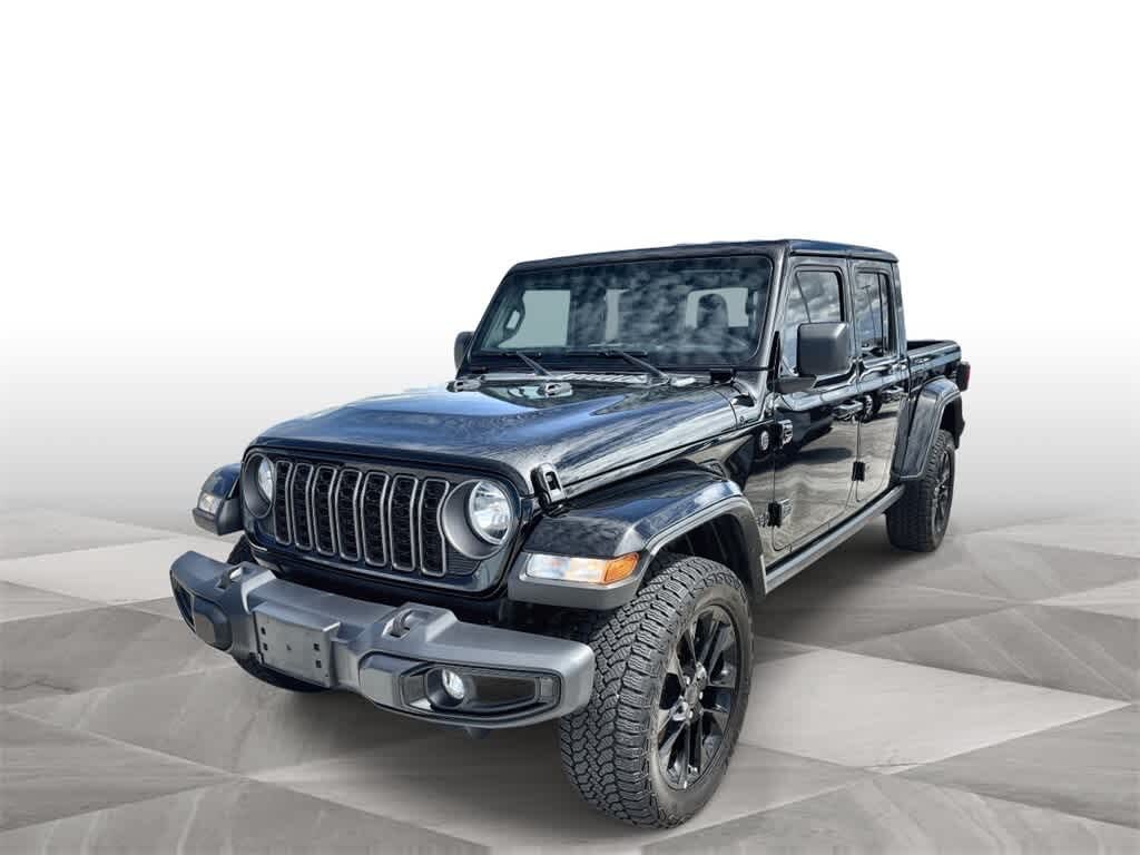 2024 Jeep Gladiator NightHawk Crew Cab 4WD