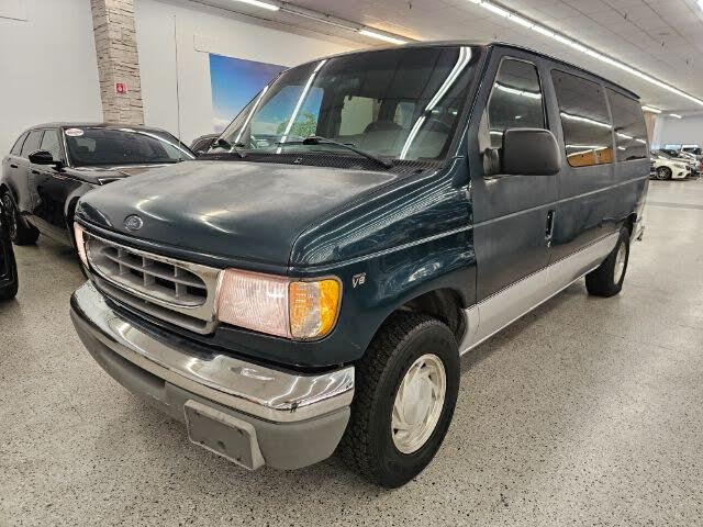 2000 Ford E-Series E-150 XLT Club Wagon