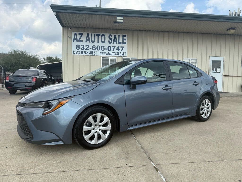 2025 Toyota Corolla LE FWD