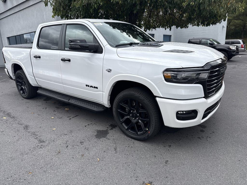 2026 RAM 1500 Laramie Crew Cab 4WD