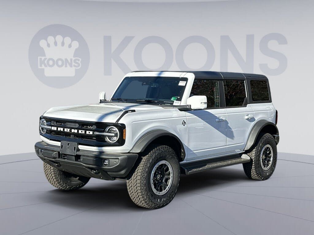 2025 Ford Bronco Outer Banks 4-Door 4WD