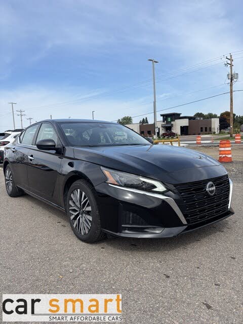 2024 Nissan Altima 2.5 SV FWD
