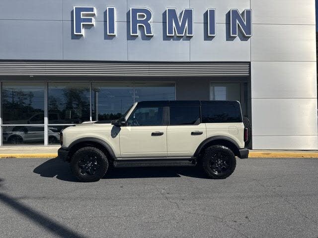 2025 Ford Bronco Outer Banks 4-Door 4WD
