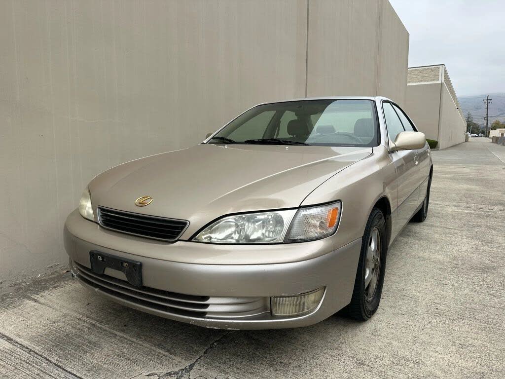 1998 Lexus ES 300 FWD