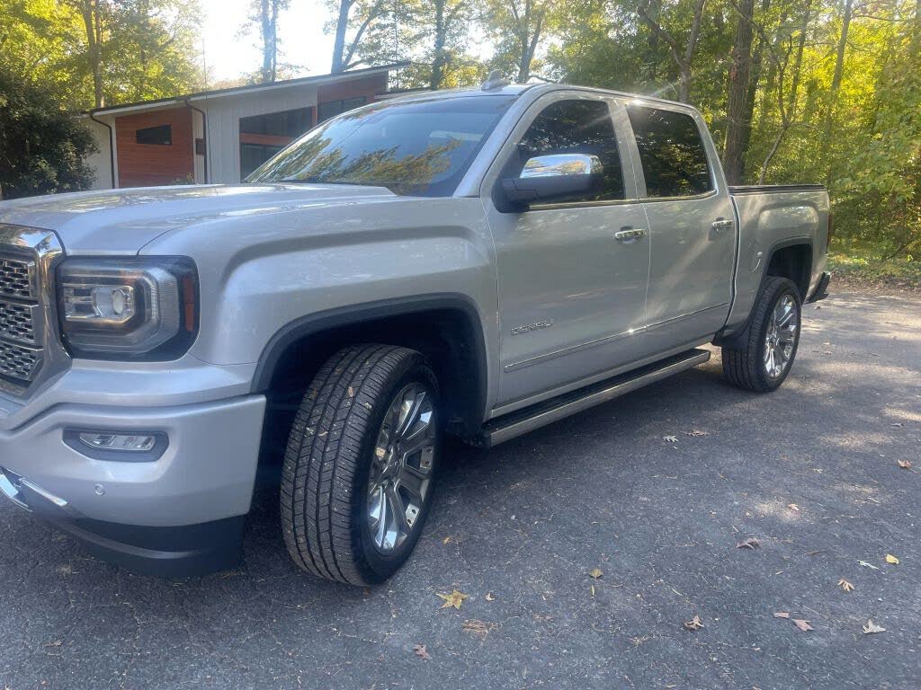 2018 GMC Sierra 1500 Denali Crew Cab 4WD