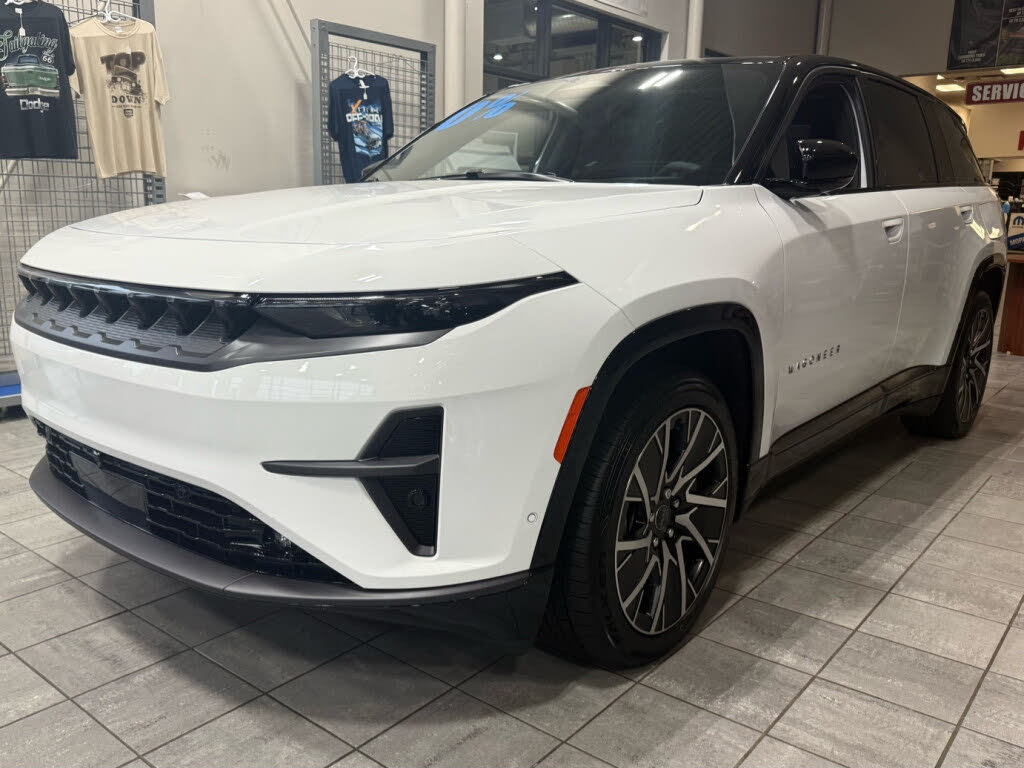 2025 Jeep Wagoneer S