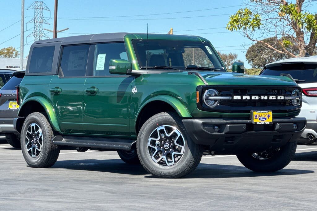2025 Ford Bronco Outer Banks 4-Door 4WD