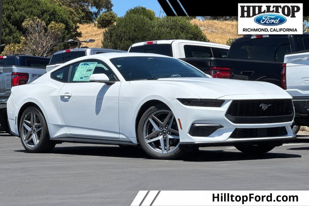 2025 Ford Mustang EcoBoost Fastback RWD