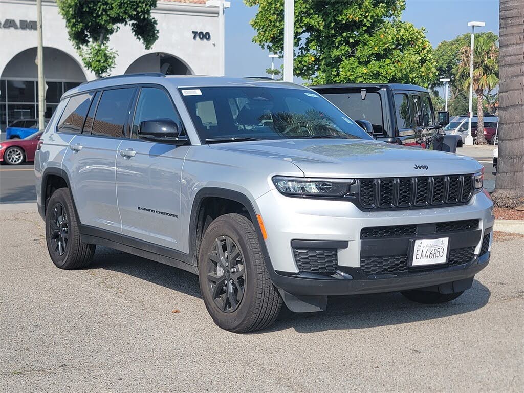 2025 Jeep Grand Cherokee L Altitude 4WD