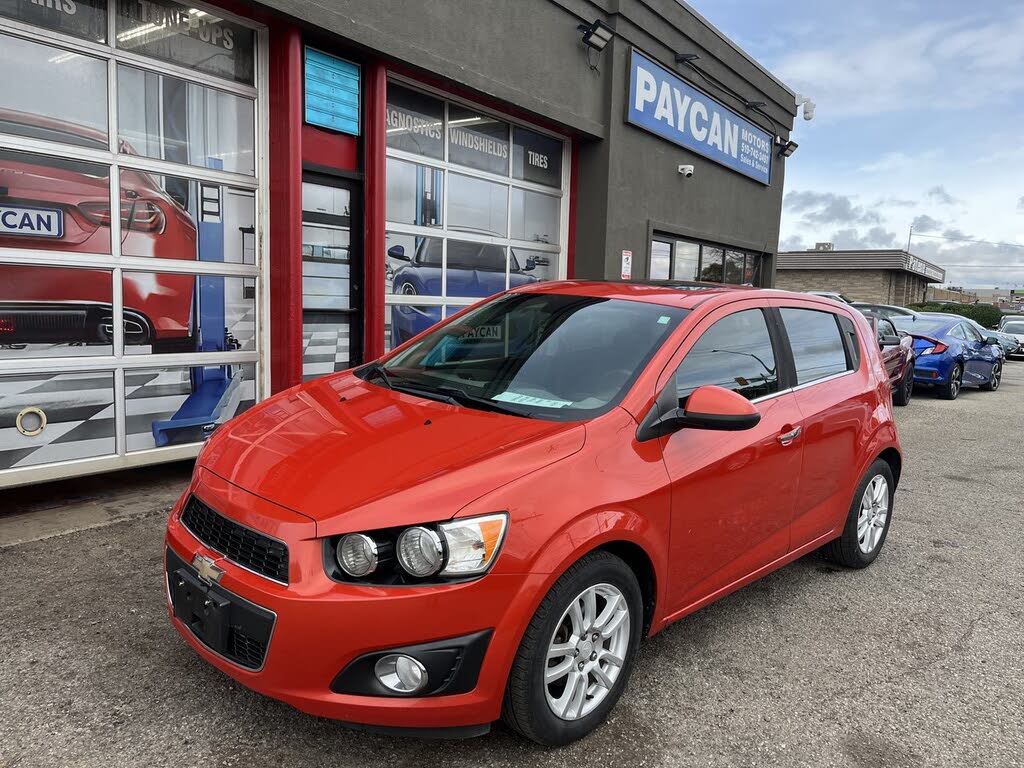 Chevrolet Sonic LT Hatchback FWD 2013
