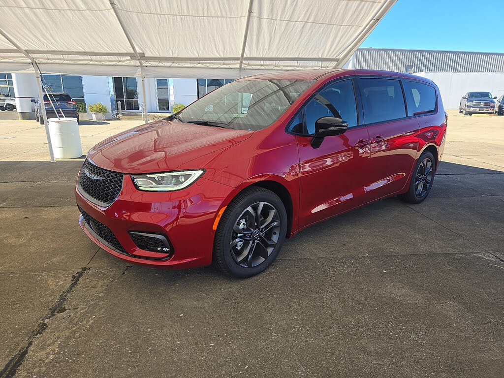 2026 Chrysler Pacifica Select FWD