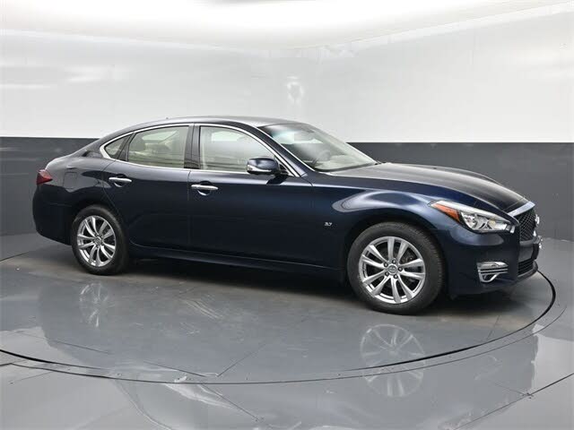 2017 INFINITI Q70 3.7 AWD