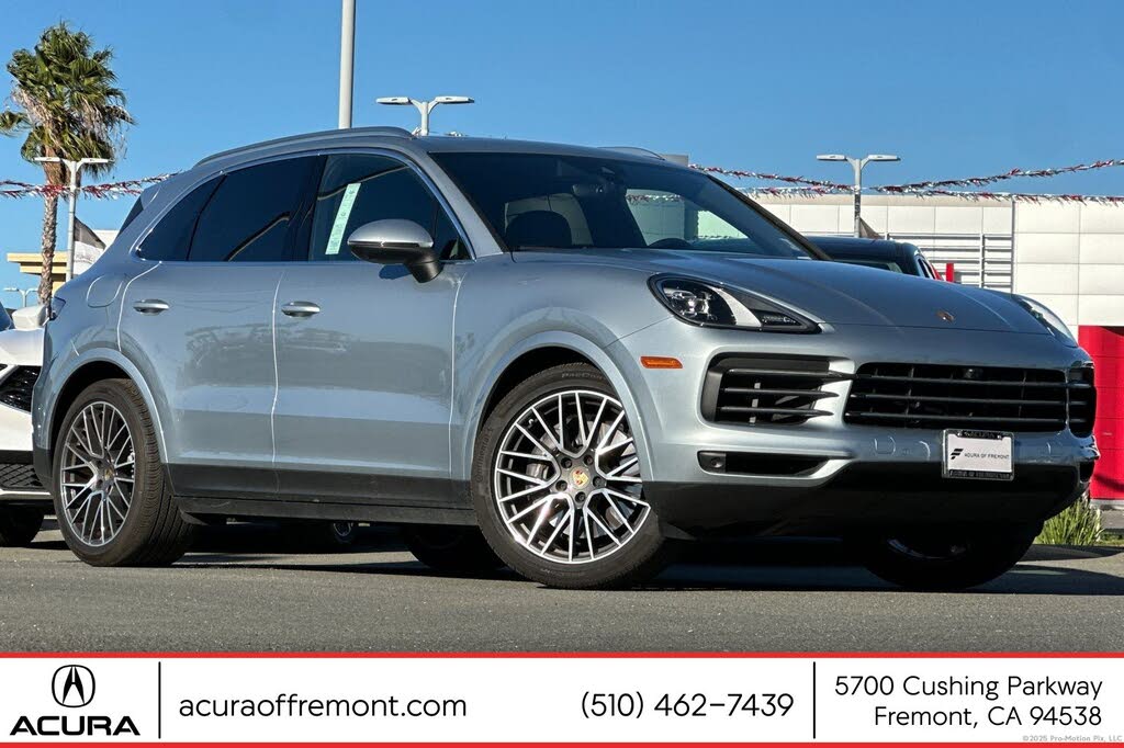 2023 Porsche Cayenne Platinum Edition AWD
