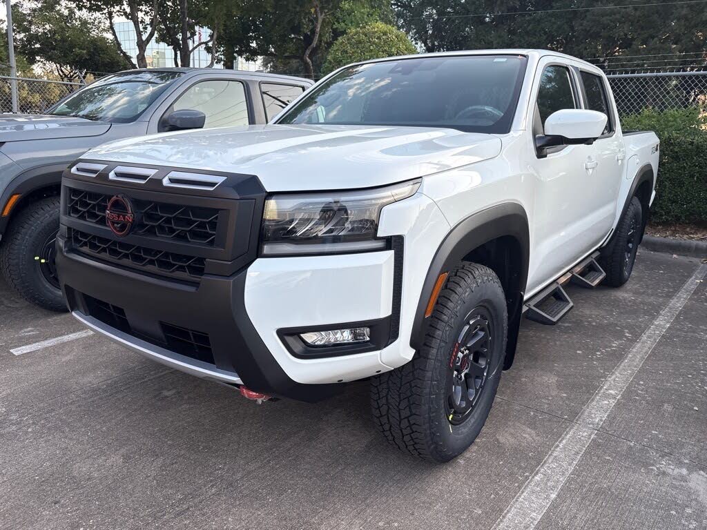 2026 Nissan Frontier PRO-4X Crew Cab 4WD