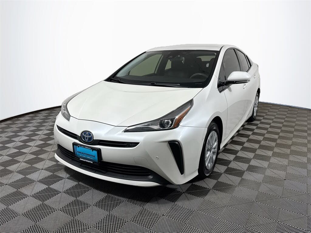 2020 Toyota Prius LE FWD