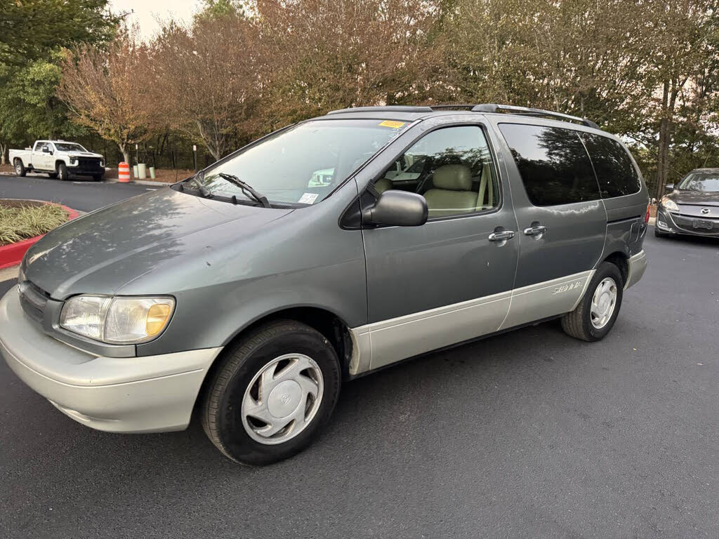1998 Toyota Sienna 4 Dr XLE Passenger Van