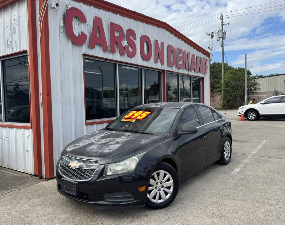2011 Chevrolet Cruze LS Sedan FWD