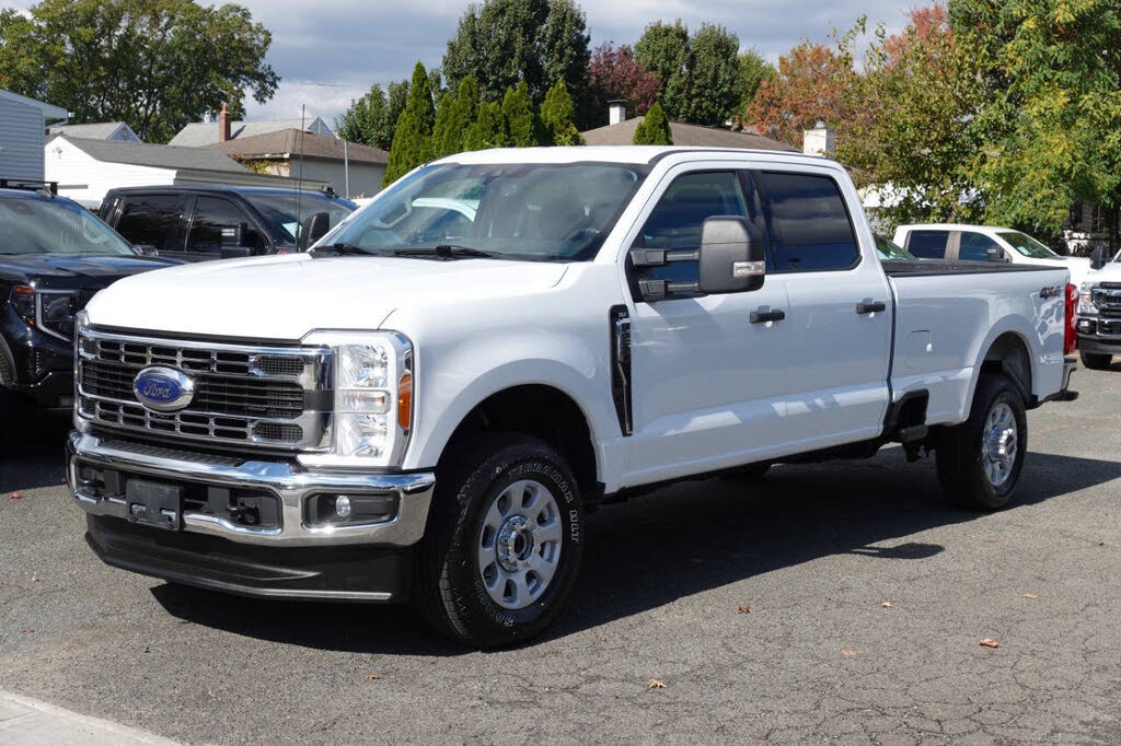 2023 Ford F-250 Super Duty XLT Crew Cab LB 4WD