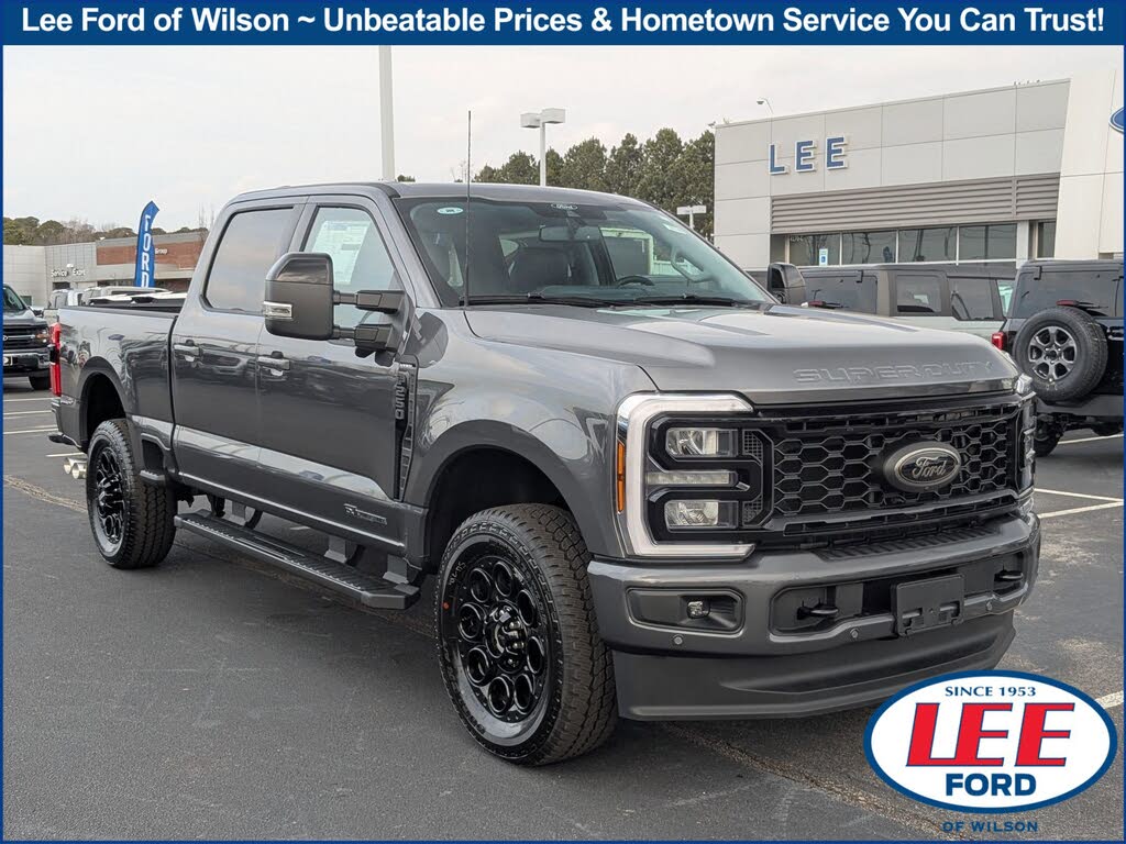 2025 Ford F-250 Super Duty Lariat Crew Cab 4WD