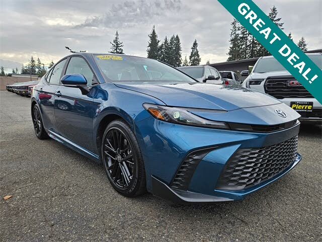 2025 Toyota Camry SE FWD