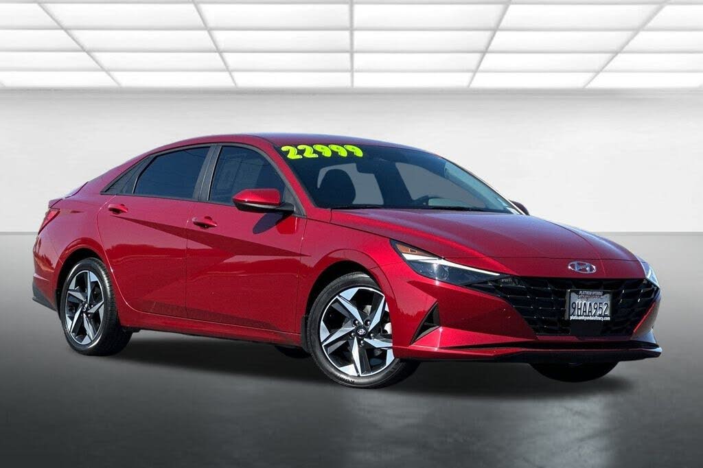 2023 Hyundai Elantra SEL FWD