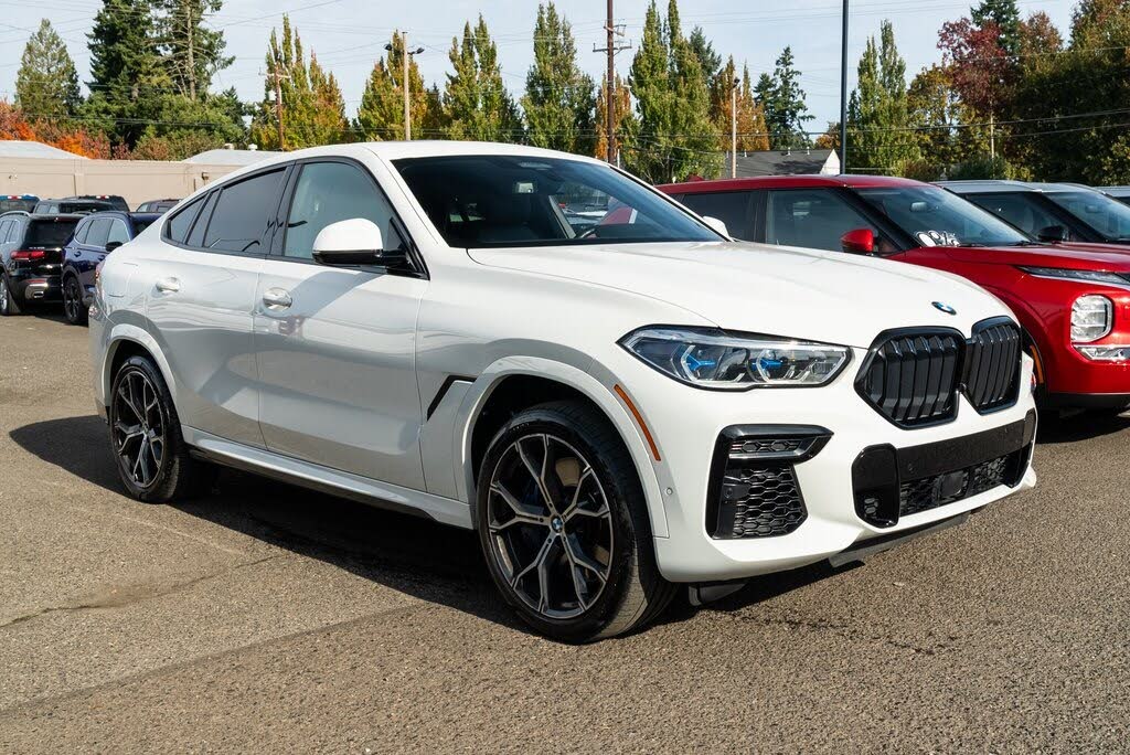 2022 BMW X6 M50i AWD