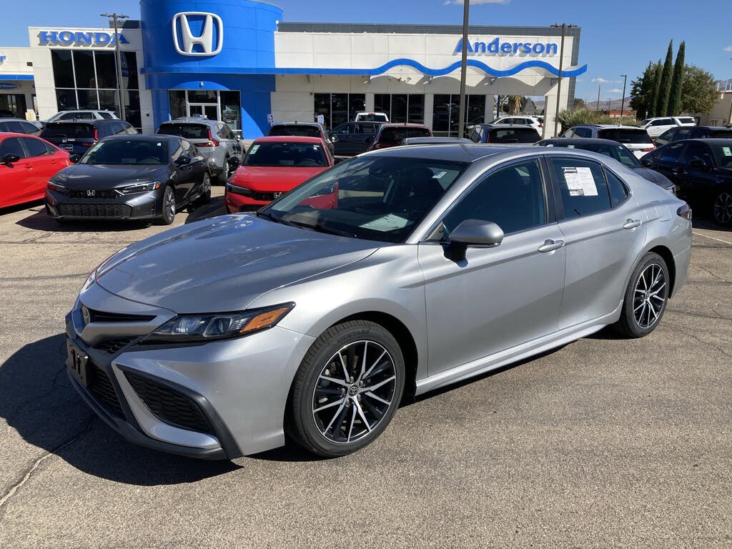 2023 Toyota Camry SE FWD