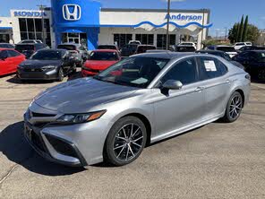 Toyota Camry SE FWD