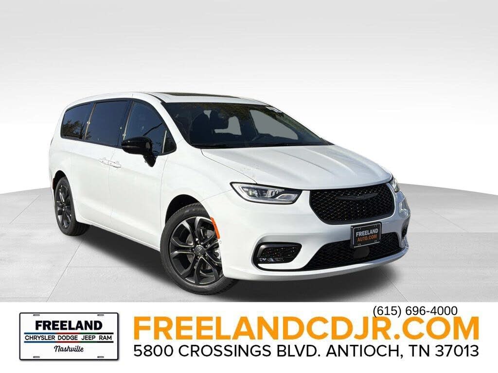 2026 Chrysler Pacifica Select FWD