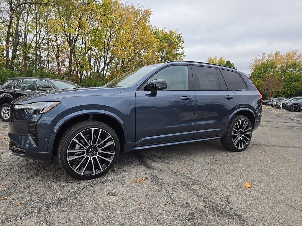 2026 Volvo XC90 B6 Ultra Dark 6-Passenger AWD