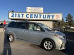 Toyota Sienna LE 7-Passenger FWD with Auto-Access Seat