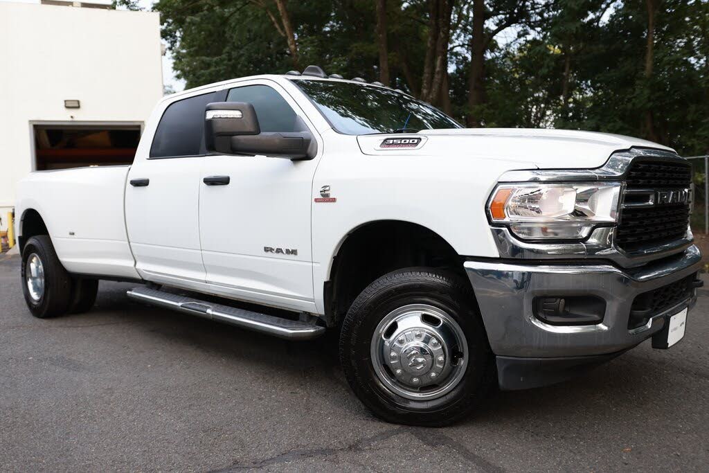 2023 RAM 3500 Big Horn Crew Cab LB DRW 4WD