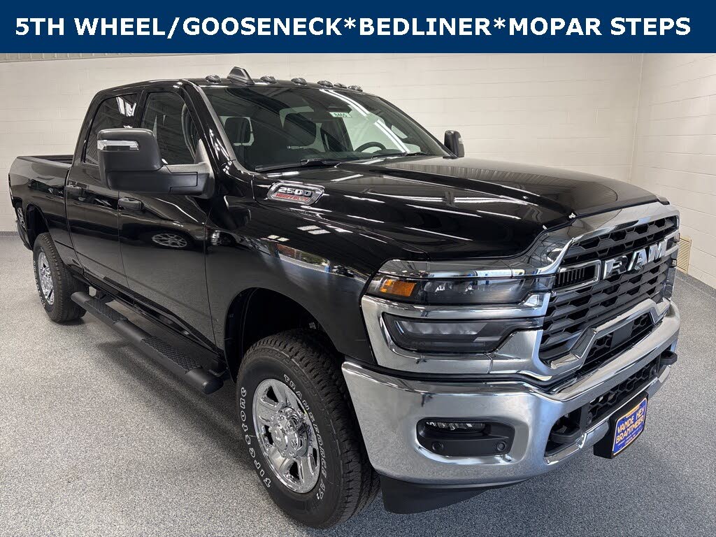 2026 RAM 2500 Tradesman Crew Cab 4WD