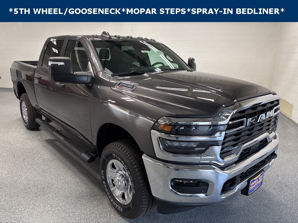 2026 RAM 2500 Tradesman Crew Cab 4WD