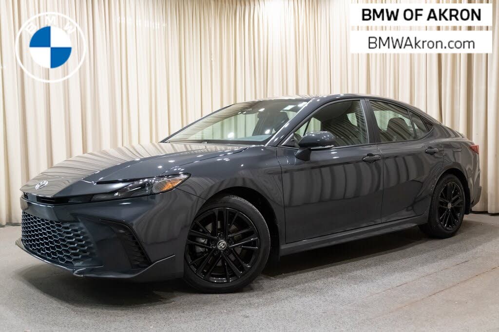 2025 Toyota Camry SE AWD