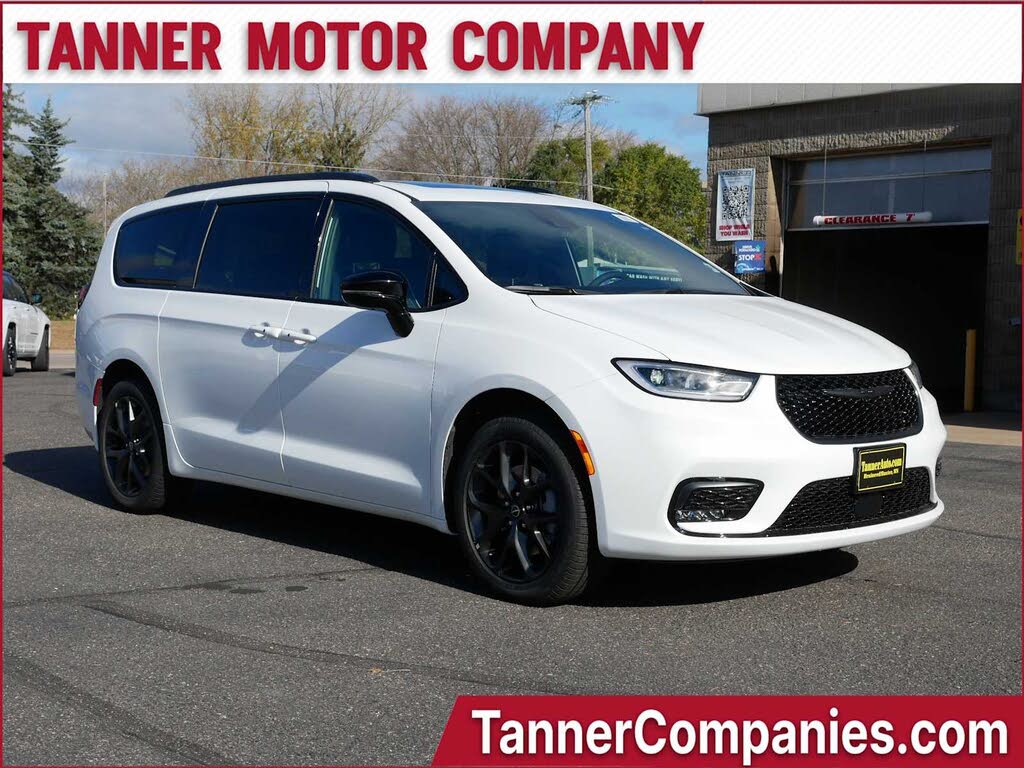 2026 Chrysler Pacifica Limited AWD