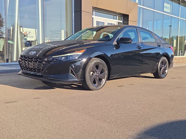 2022 Hyundai Elantra SEL FWD