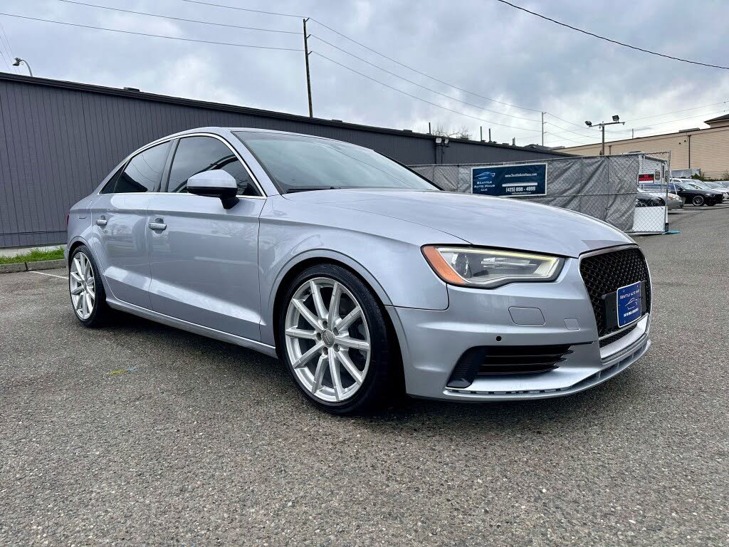 2016 Audi A3 2.0T quattro Progressiv Sedan AWD