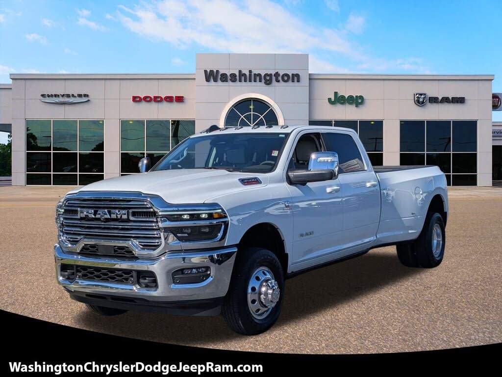 2026 RAM 3500 Laramie Crew Cab LB DRW 4WD