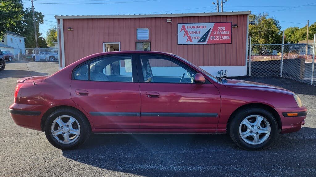 2005 Hyundai Elantra GLS Sedan FWD