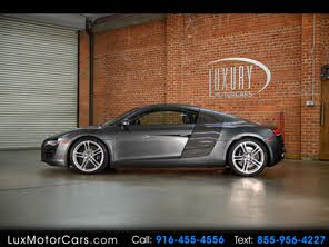 Audi R8 4.2 quattro Coupe AWD