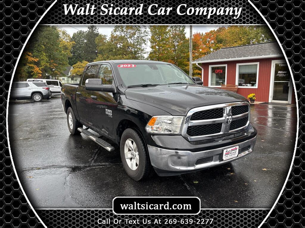 2023 RAM 1500 Classic SLT Crew Cab 4WD