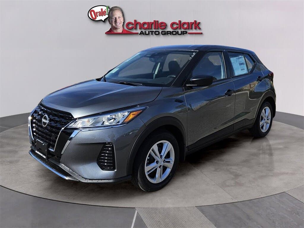 2025 Nissan Kicks Play S FWD